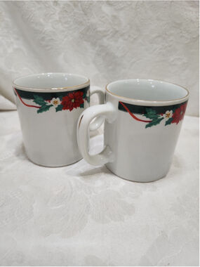 2 Tienshan Fine China "Deck the Halls" Poinsettia Mugs